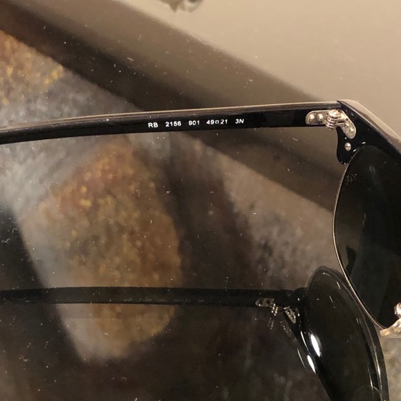 Ray-Ban Sunglasses - Picture 5 of 5